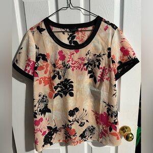 Gorgeous Talbots pink floral top 💗